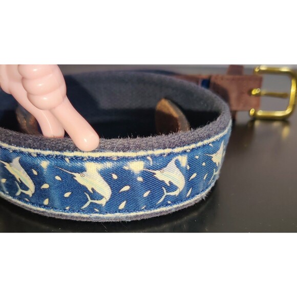 Vineyard Vines Swordfish Canvas and Leather Tipped Teen belt Size 26 Pre Owned - Picture 7 of 11